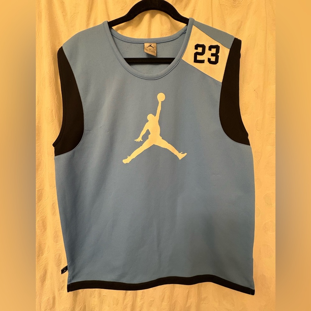 Michael Jordan #23 North Carolina colors practice jersey. Men’s size XL.